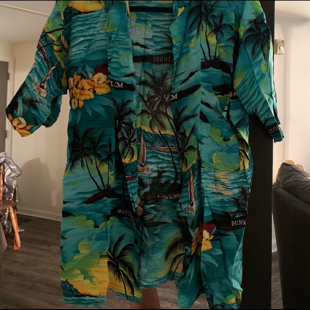 Loose Button Down! Perfect For Beach! - image 4